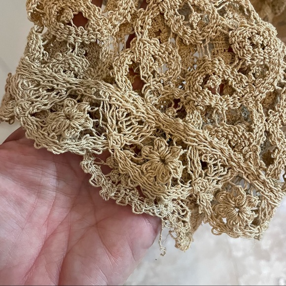 Unique crocheted open front tunic duster. XL. Beige tan. Look closely. - Picture 5 of 8